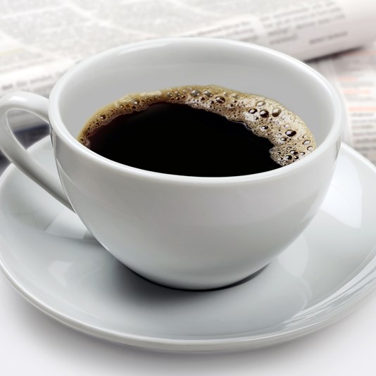 Illustration: vit kopp med kaffe